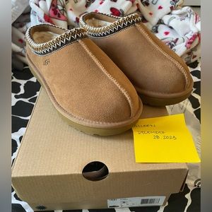 UGG Women’s Tasman Slipper in Chestnut Size 8